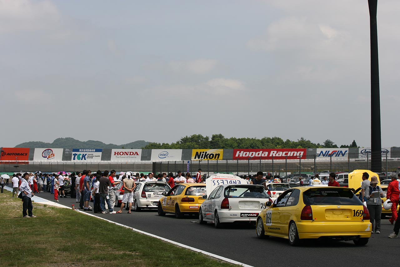 過去のJoy耐の様子。多くのエントリーを集める人気レースだ。