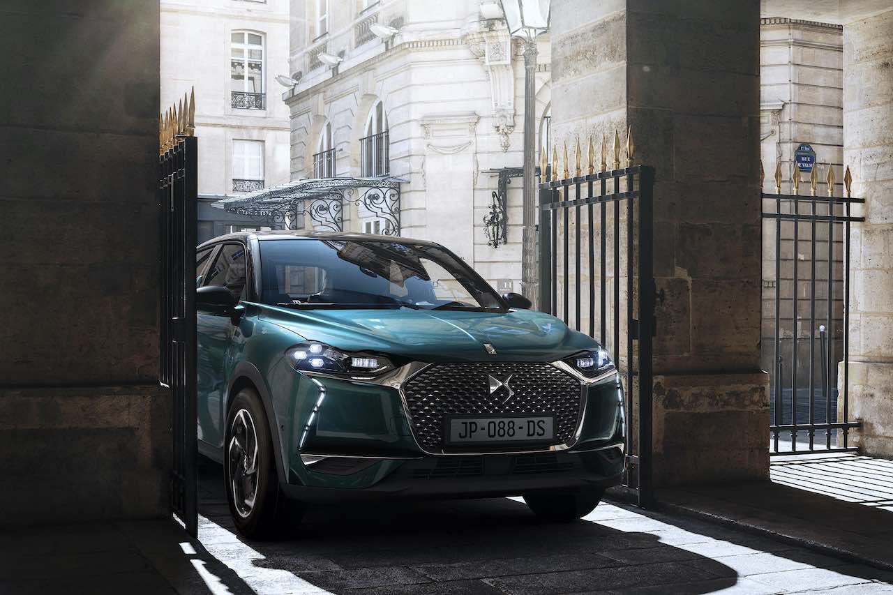 『DS 3 CROSSBACK（DS3クロスバック）』に、その特徴的インテリアの世界観をさらに広げる新トリム“OPERAインスピレーション”を追加導入