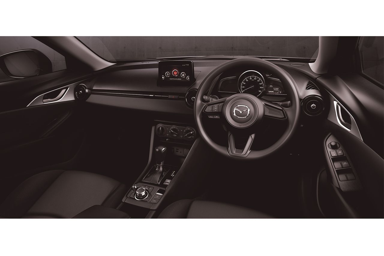 マツダCX-3 15S（インテリア：インパネ）