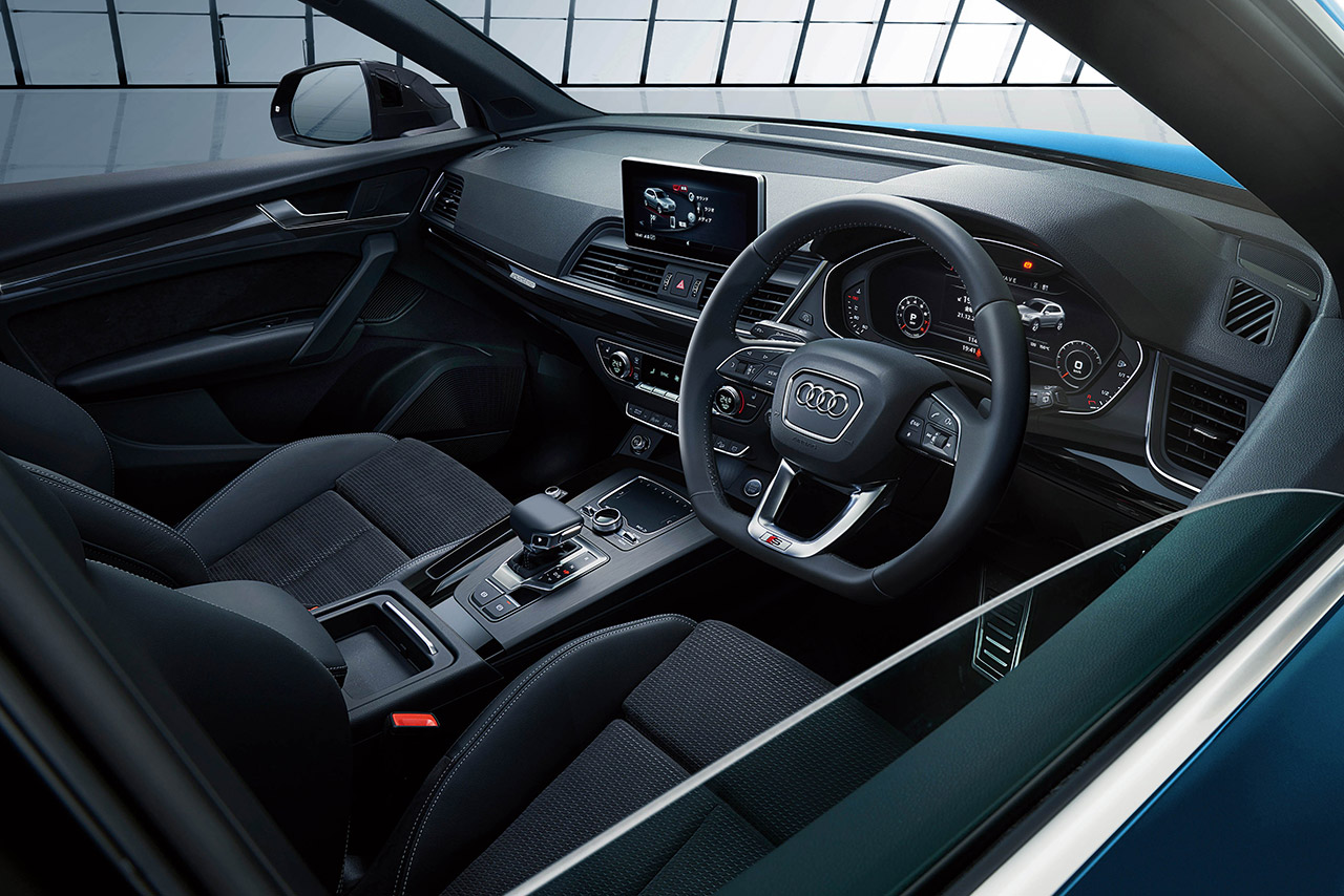 アウディQ5 S line competition：インテリア