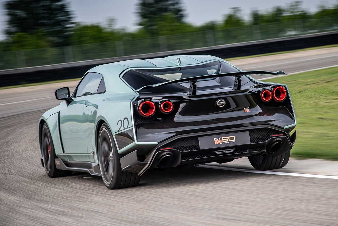ニッサンGT-R 50・バイ・イタルデザイン：左リヤビュー