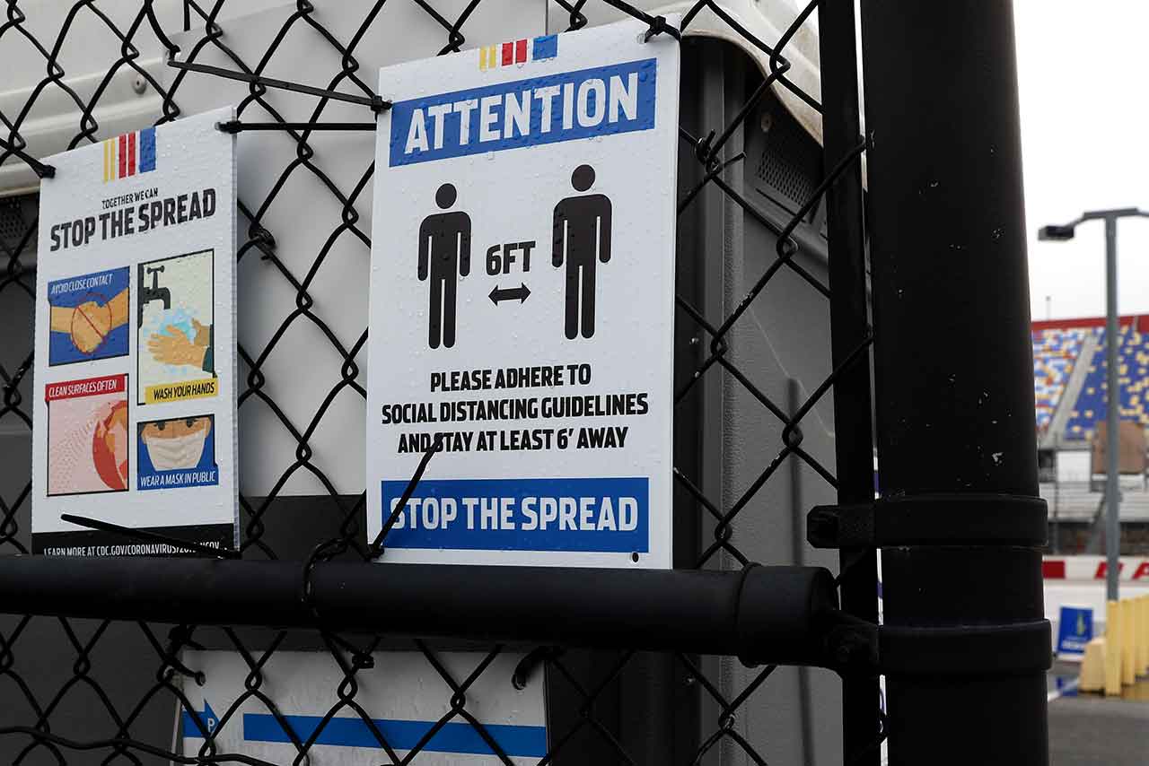 新型コロナウイルス感染拡大防止のため、会場ではソーシャルディスタンスを意識するよう指示がなされている