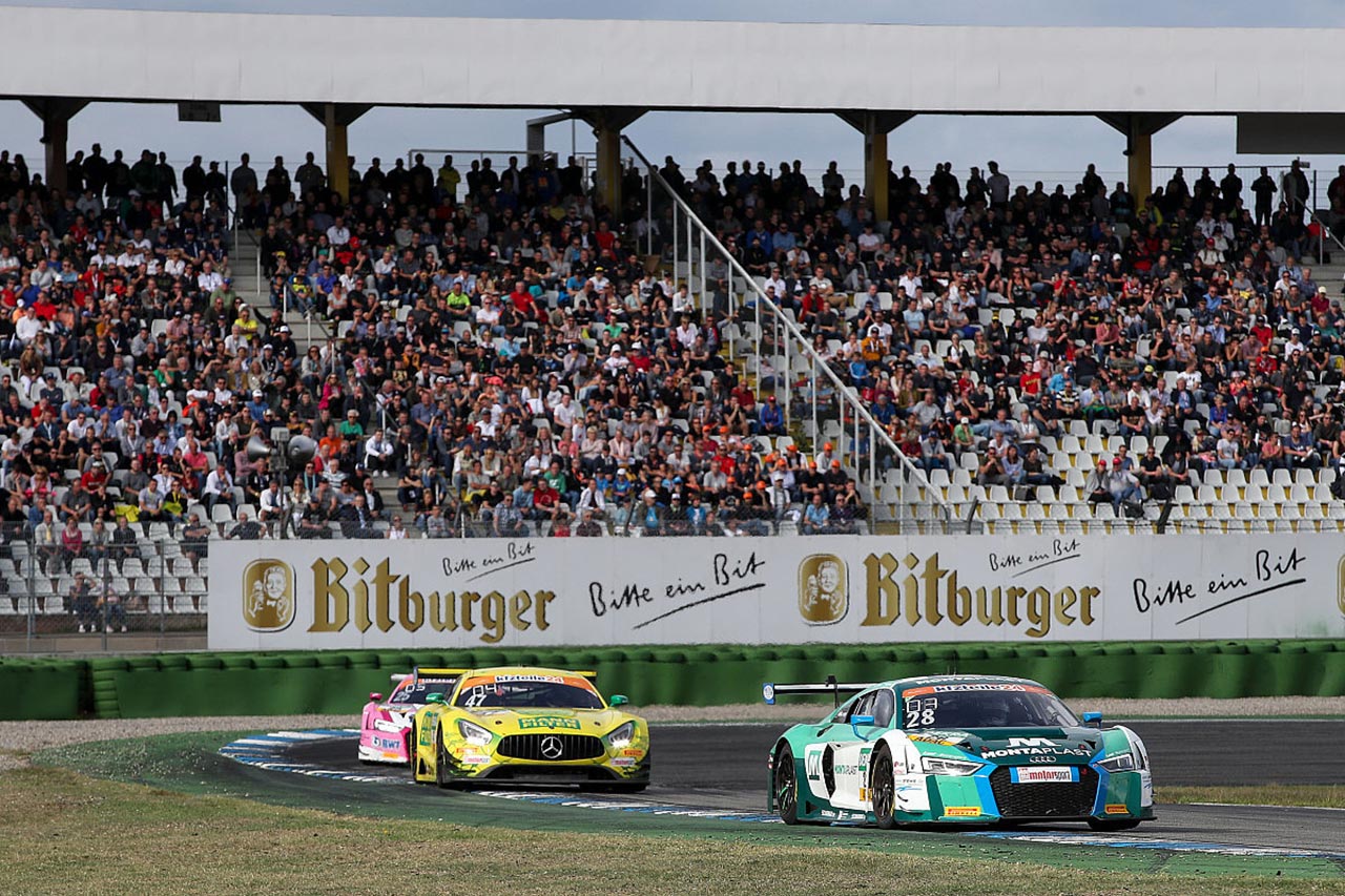 ホッケンハイムのスタンド前でのADAC GTマスターズ