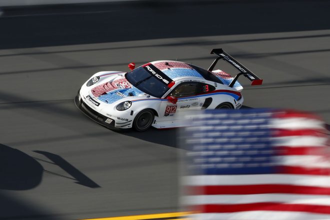 2019年デイトナ24時間レースにブルモスカラーで挑んだ912号車ポルシェ911 RSR