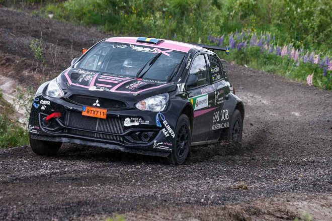 唯一の女性ドライバーとしてラリー・スウェーデン・ロックダウンに出場したヨンア・イーソン・ブローテのミツビシ・ミラージュ