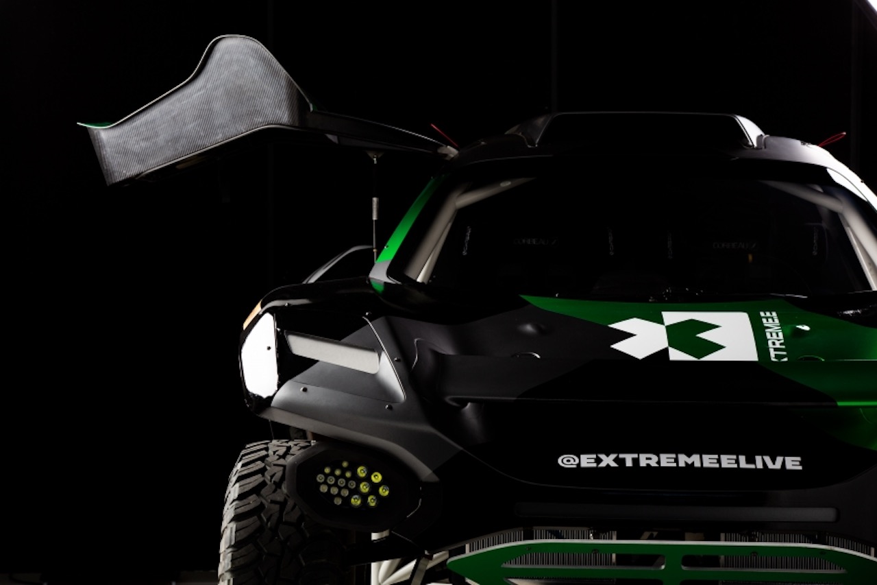 シリーズでは今後数週間のうちに、他の競合チームからもドライバー起用のアナウンスがなされる見込みだという