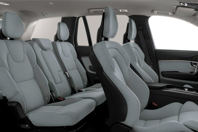 ボルボXC90 B5 AWD Tailored Wool Editionのインテリア