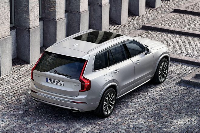 ボルボXC90 B5 AWD Tailored Wool Edition