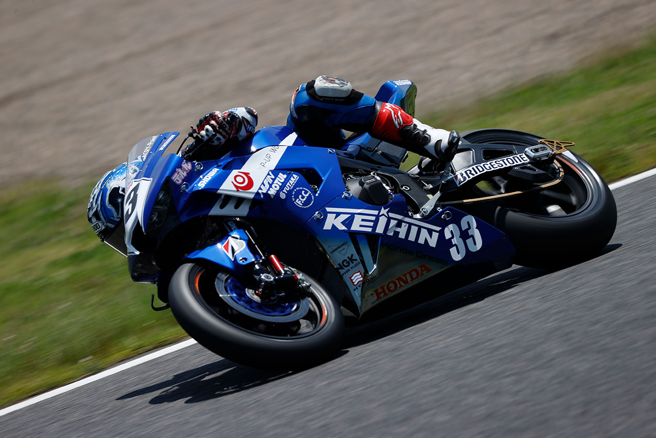 鈴鹿サーキットでホンダCBR1000RR-Rをテストした渡辺一馬（Keihin Honda Dream SI Racing）