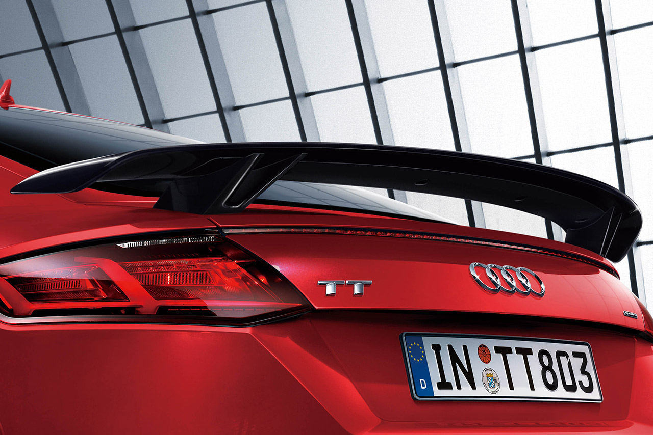 RSリヤスポイラー