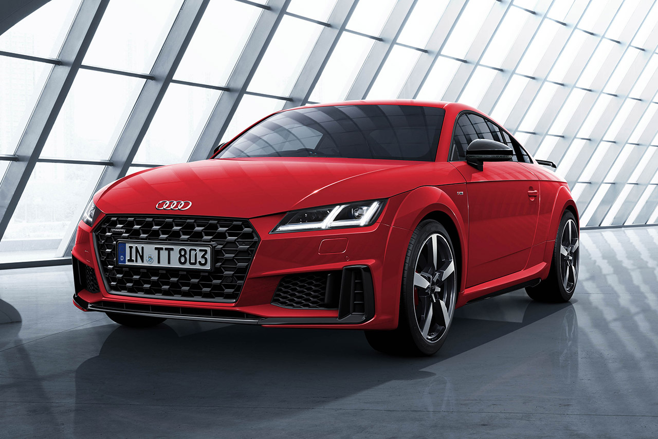 アウディTTクーペ Sラインコンペティション／フロントビュー