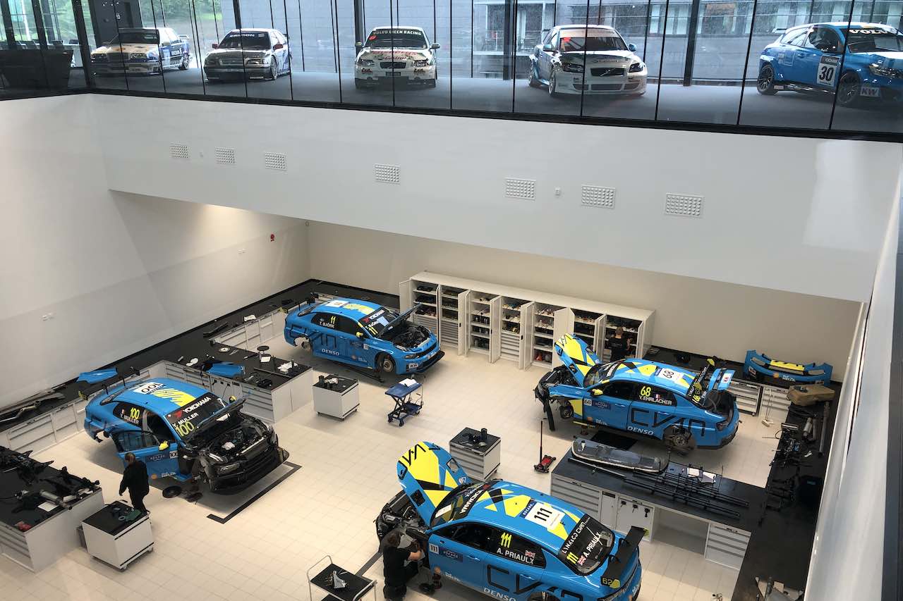 写真は2019年仕様のカラーリング。2020年WTCRにも初年度同様4台体制で挑むことをアナウンスした