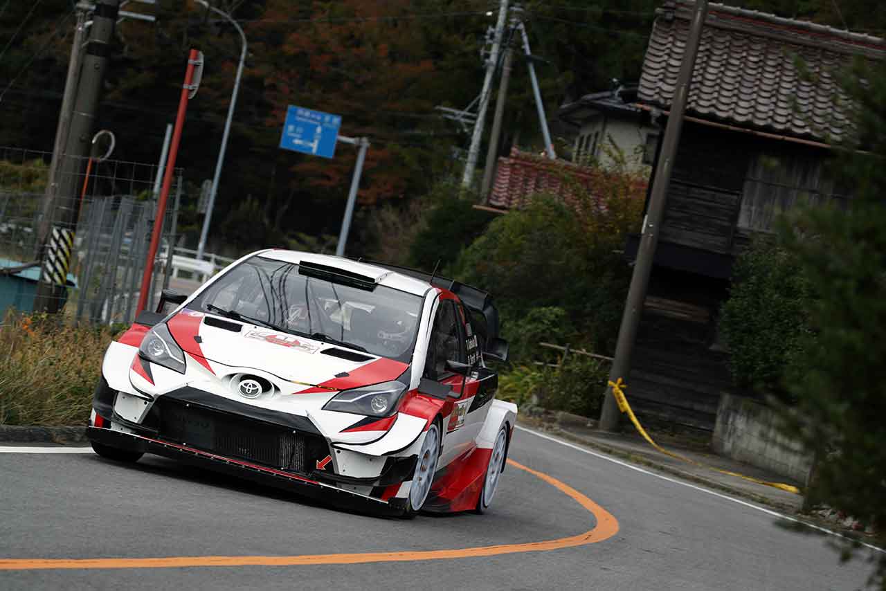 2019年に行われたセントラル・ラリー愛知／岐阜で公道を走ったトヨタ・ヤリスWRC