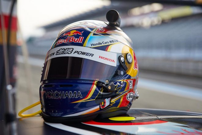 武藤英紀の新ヘルメット