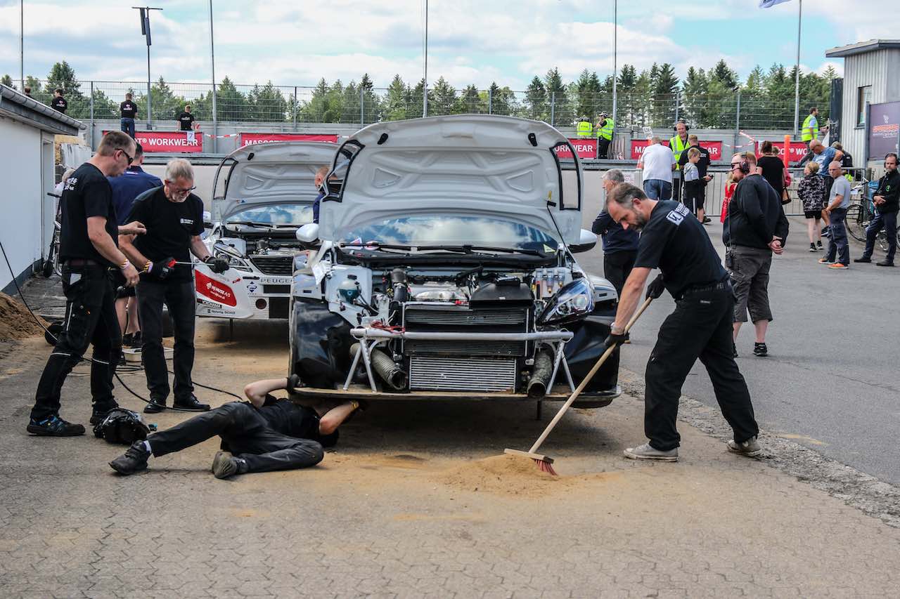 ブレーキトラブルから毎ヒートのクラッシュを経験したミシェル・ガッティング（プジョー308 TCR／Markussen Racing）