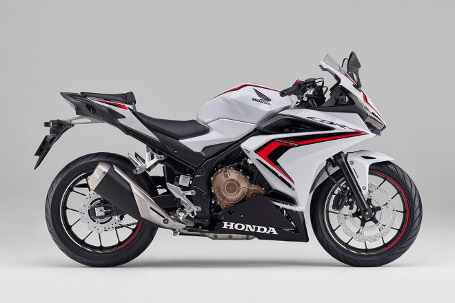 ホンダCBR400R（パールグレアホワイト）