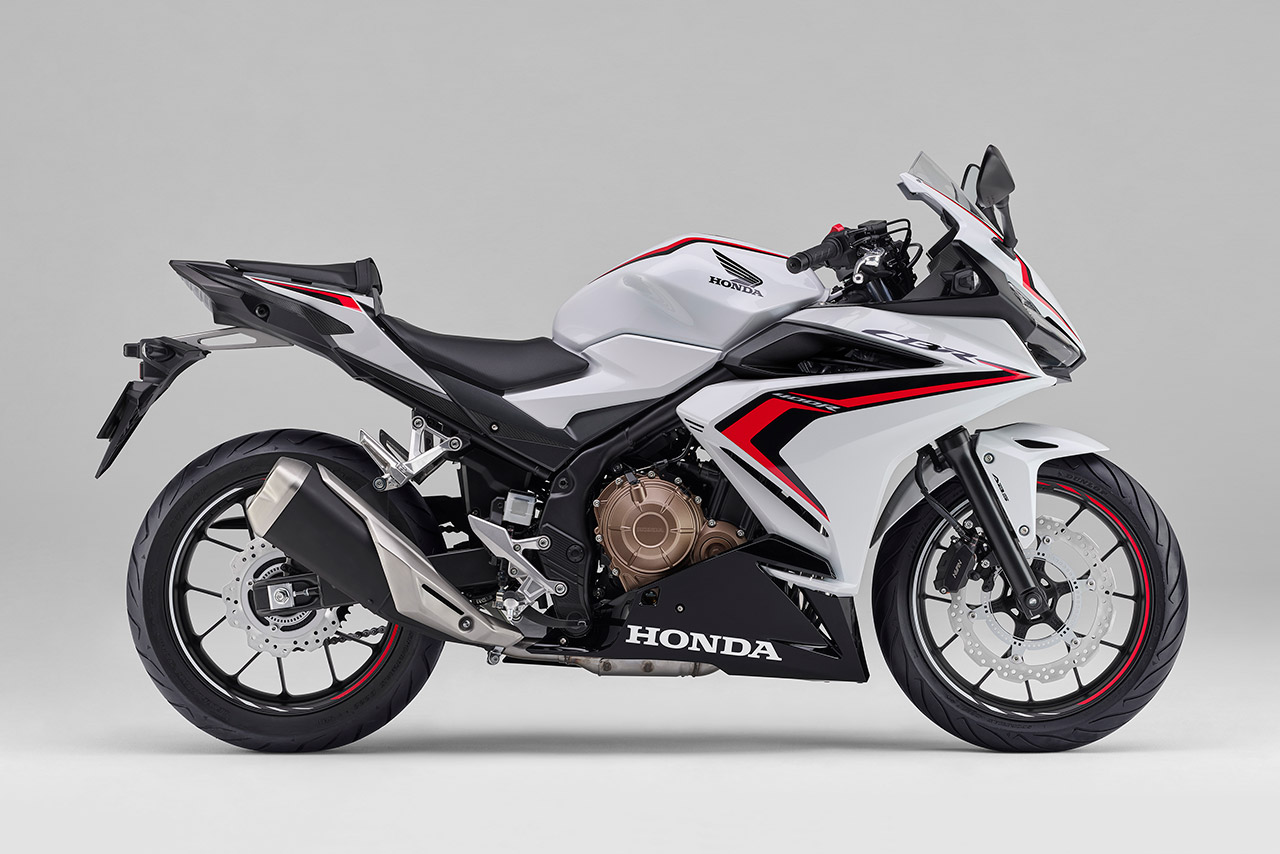 ホンダCBR400R（パールグレアホワイト）