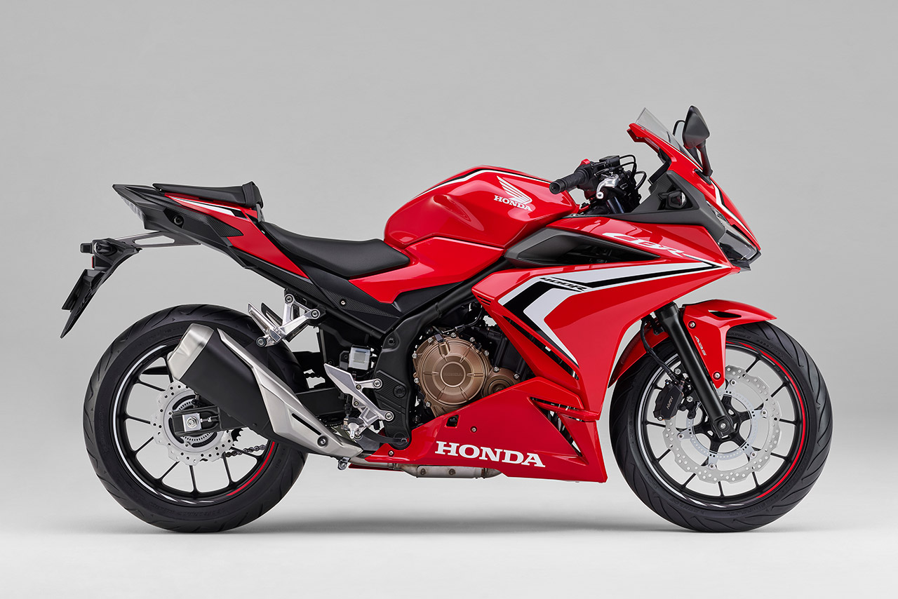 ホンダCBR400R（グランプリレッド）