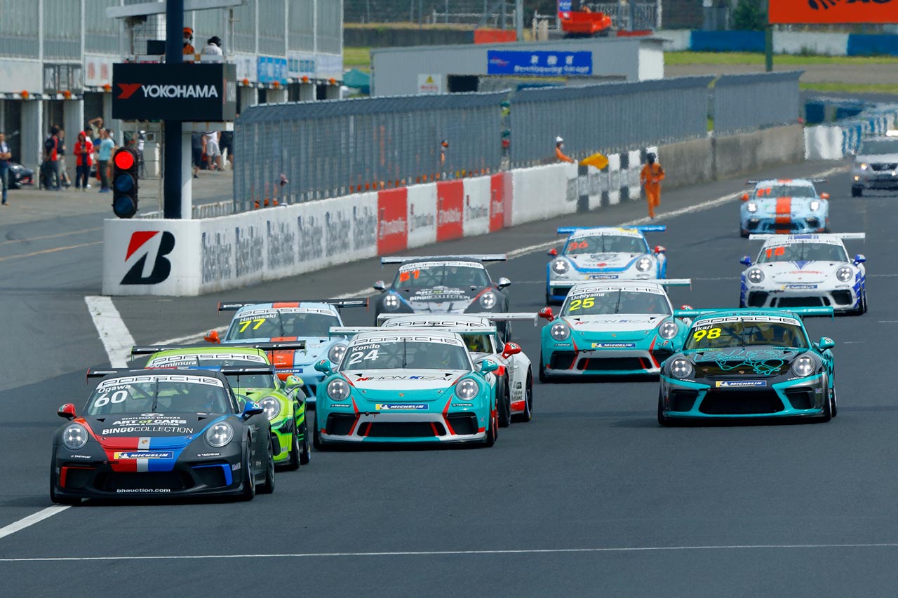 ポルシェカレラカップジャパン2020　第1戦岡山スタート