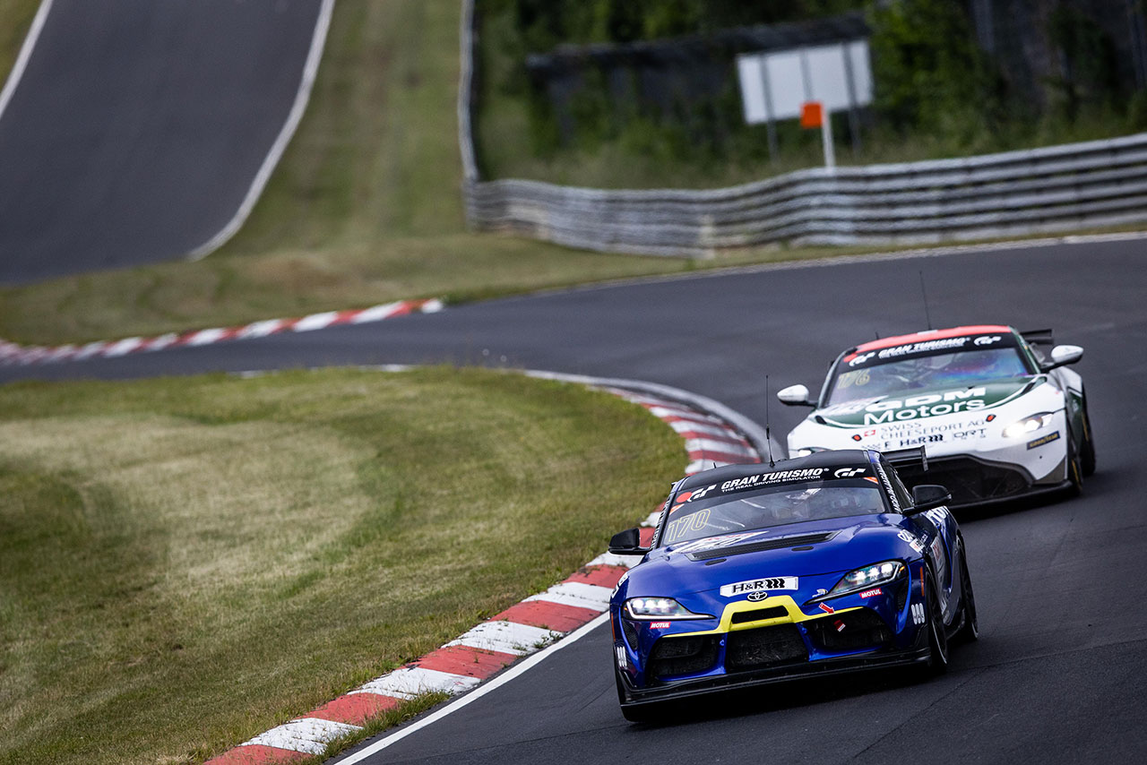 ニュルブルクリンク耐久シリーズ開幕戦で公式戦デビューを果たしたGRスープラGT4