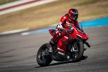 ドゥカティ、スーパーレッジェーラV4 走行シーン