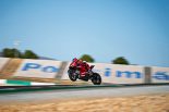 ドゥカティ、スーパーレッジェーラV4 走行シーン