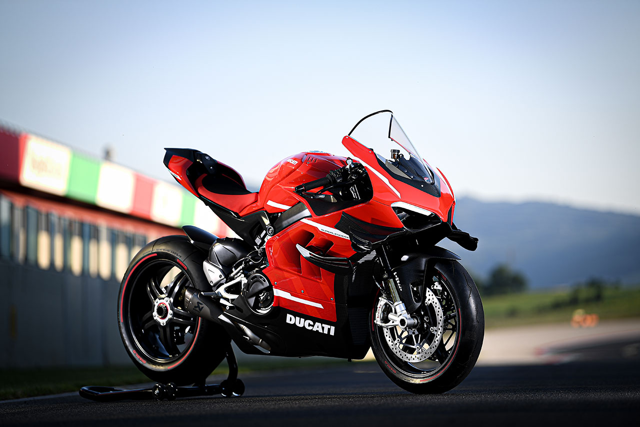 ドゥカティ、スーパーレッジェーラV4