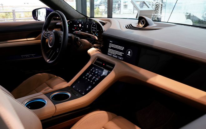 ポルシェ・タイカン（インテリア・コクピット）