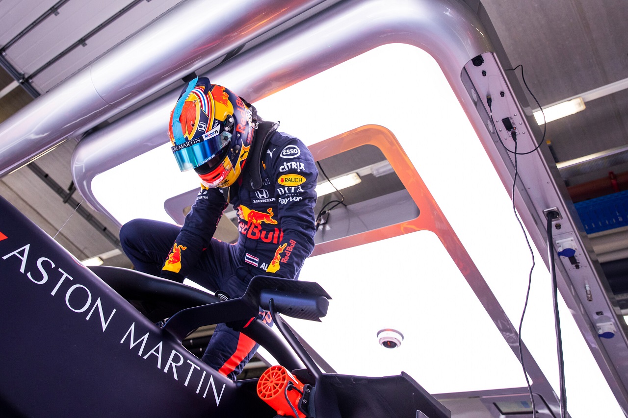 2020年F1第2戦シュタイアーマルクGP金曜　アレクサンダー・アルボン（レッドブル・ホンダ）