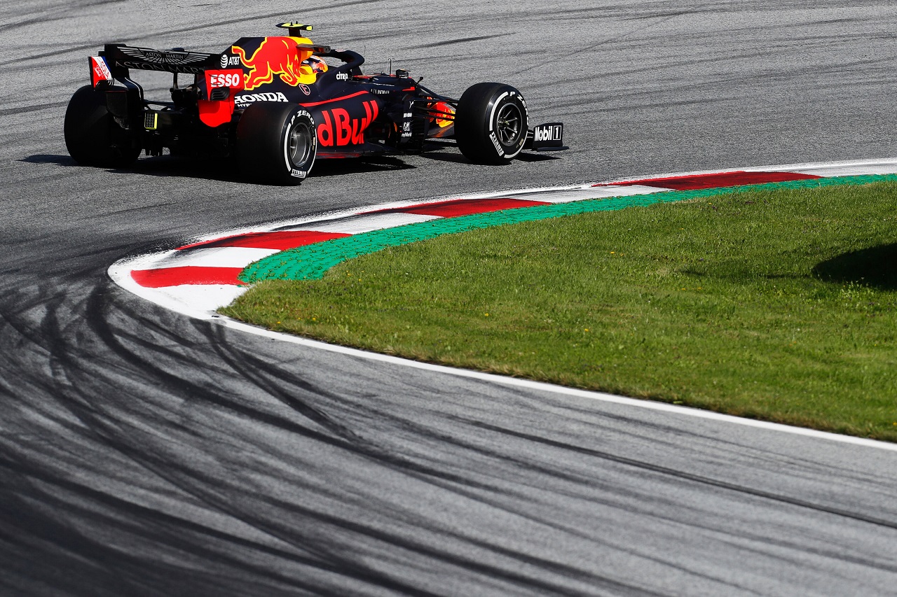 2020年F1第2戦シュタイアーマルクGP金曜　アレクサンダー・アルボン（レッドブル・ホンダ）