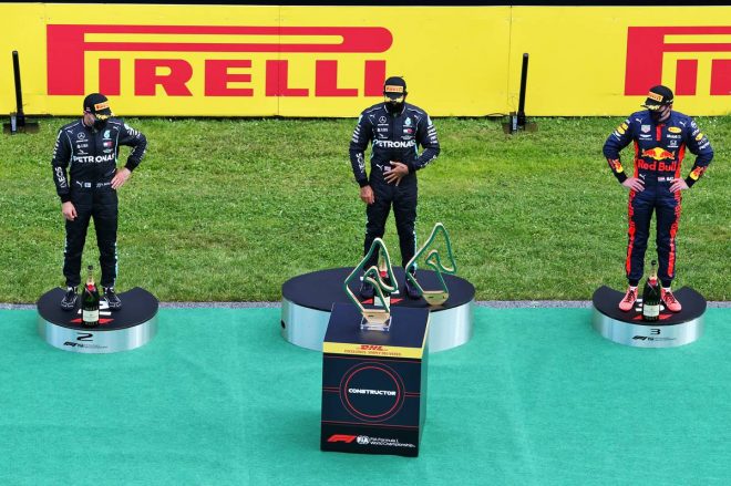 ロボフィーはなかなかシュールな光景でございました