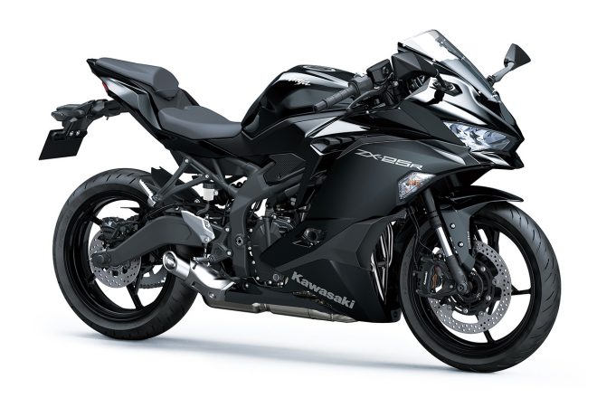 カワサキNinja ZX-25R（メタリックスパークブラック）
