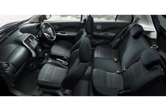 マーチ ボレロ ブラックインテリア