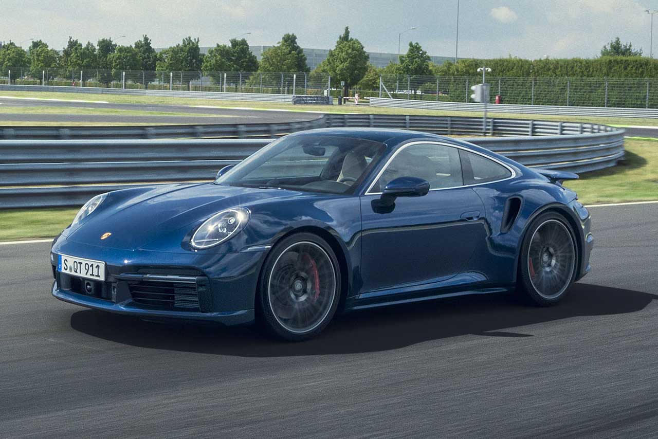 新型ポルシェ911ターボ（フロント）