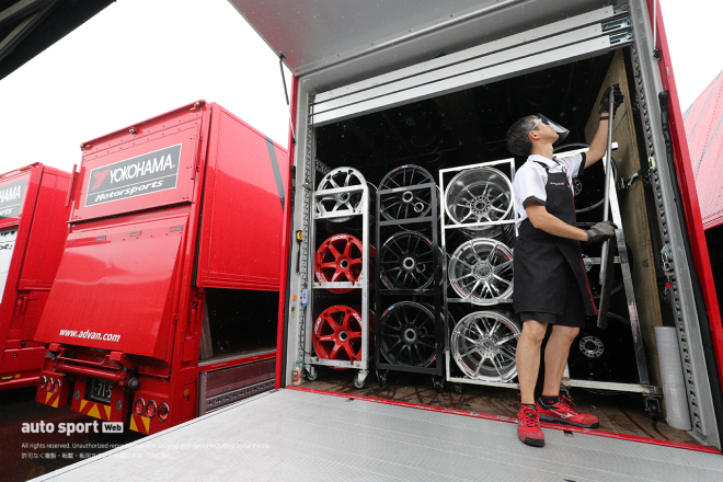 2020年スーパーGT開幕戦富士 搬入日 搬入されるホイール