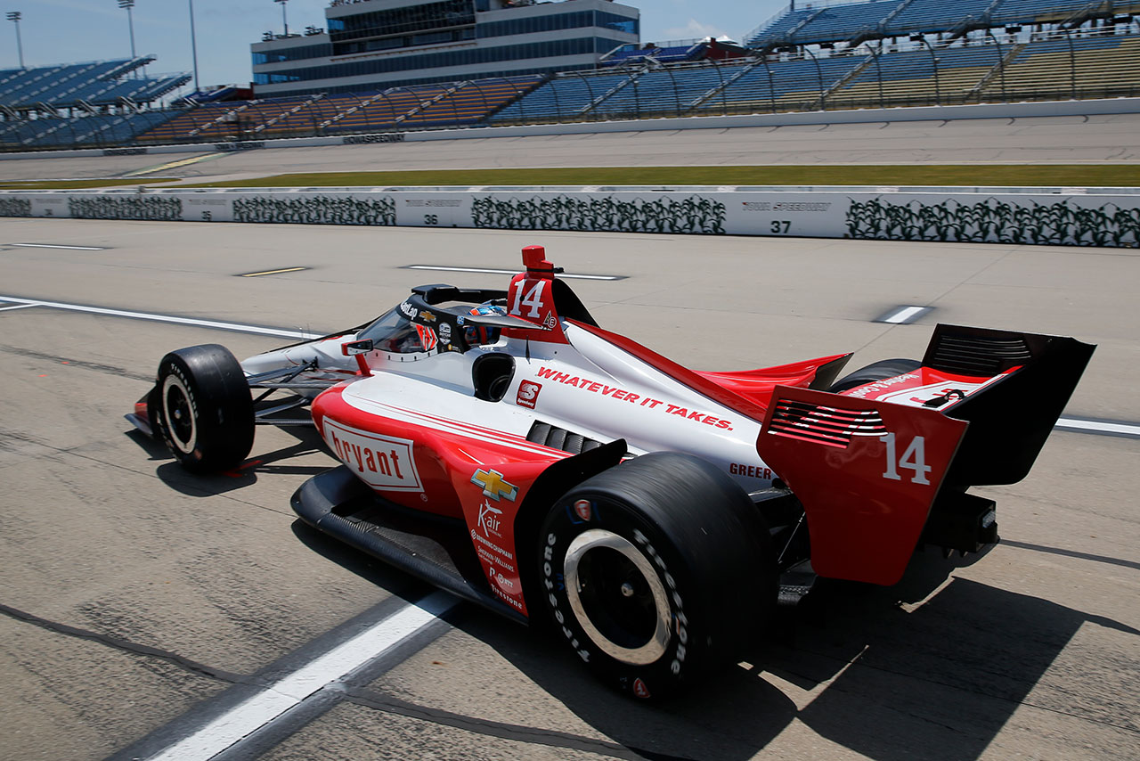 走行へと向かうトニー・カナーン（AJフォイト）