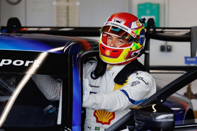 BMW M4 GT3のシェイクダウンを担当したアウグスト・ファーフス