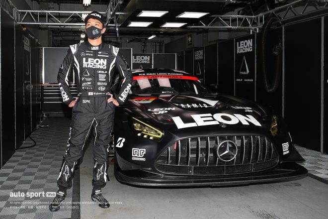 65　K2 R&D LEON RACING 蒲生尚弥／菅波冬悟 レーシングスーツ：アルパインスターズ（菅波はトークショーのため欠席）