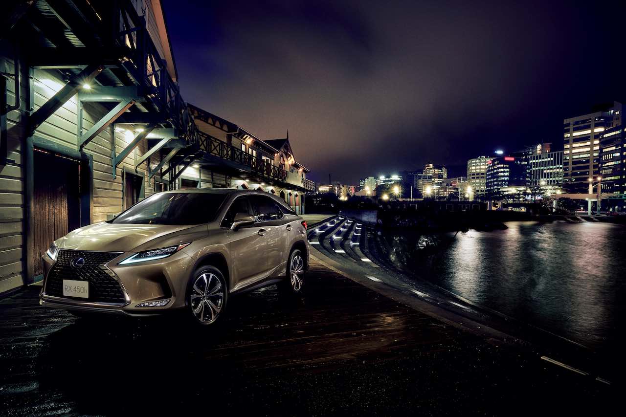 一部改良を実施し、予防安全充実とともにAC100V1500W電源を標準化した『レクサスRX』