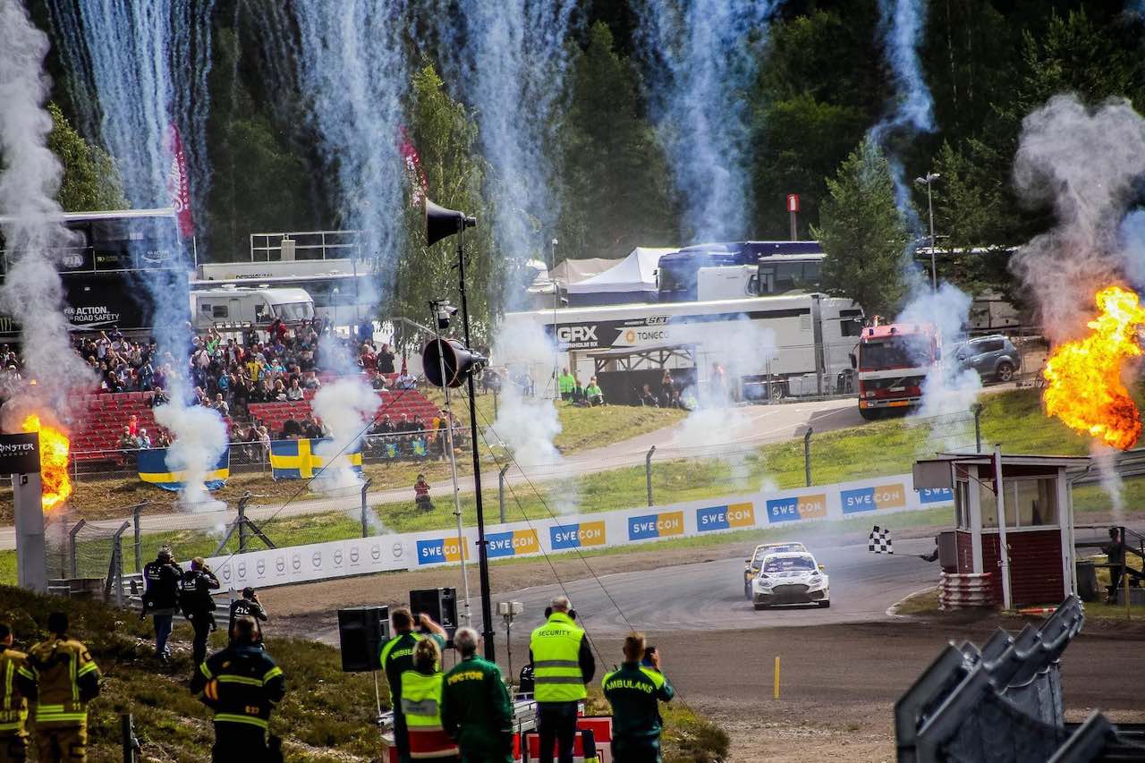 前年度の勝者として地元戦で同一イベント連勝の記録達成を狙う2020年は、フォード・フィエスタST RXスーパーカーEVO.4から『ホンダ・シビッククーペ RXスーパーカー』にスイッチする