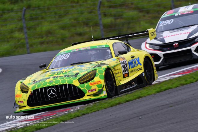 Mercedes-AMG Team HIRIX RacingのメルセデスAMG GT3エボ