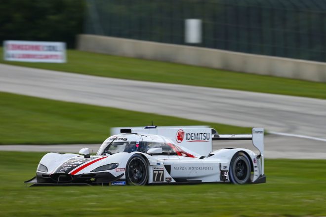 スリックタイヤでのステイアウトが裏目に出てしまったマツダモータースポーツの77号車マツダRT24-P