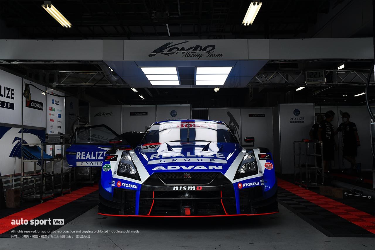 リアライズコーポレーション ADVAN GT-R