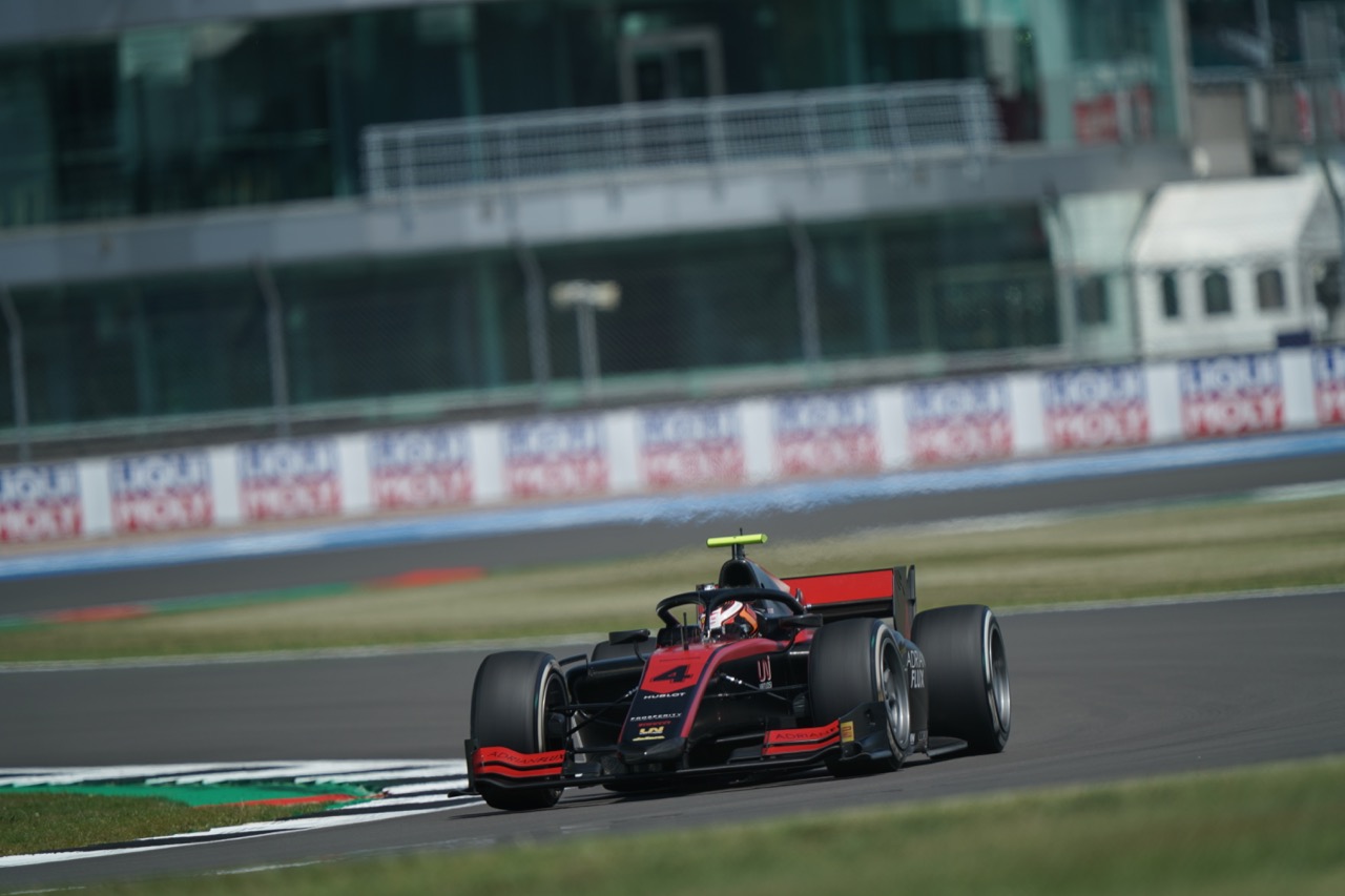 カラム・アイロット（ユニ・ヴィルトゥオーシ）