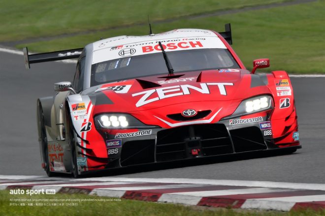 ZENT GR Supra。表示は『11』となっているが、これはこの時点のクラス11番手という表示。