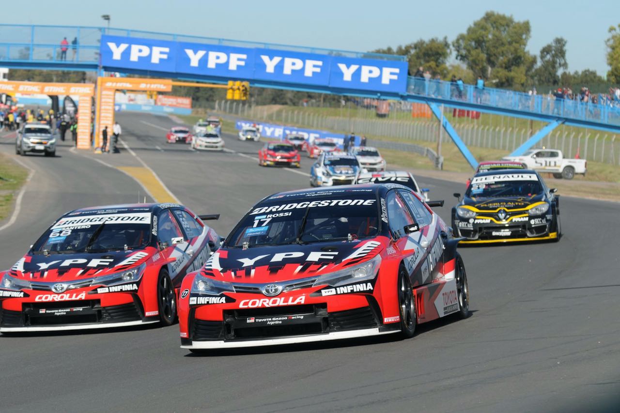 TGR ArgentinaがスーパーTC2000で走らせる、南米仕様のマスクを持つトヨタ・カローラSTC2000