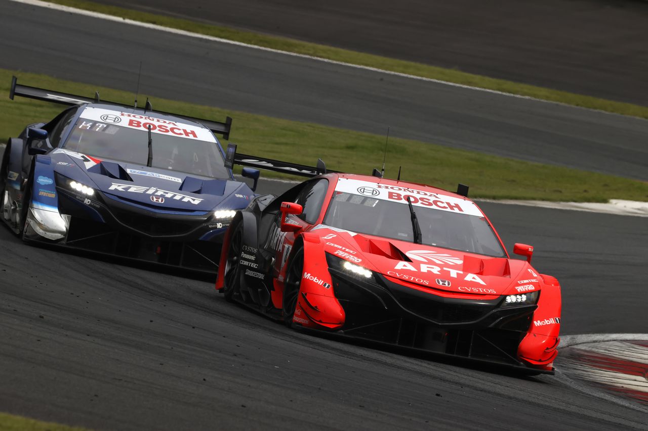 トップ争いを演じたARTA NSX-GTとKEIHIN NSX-GT