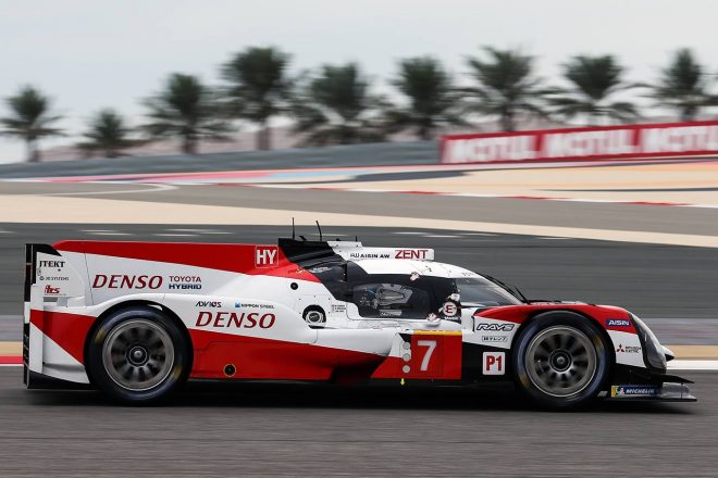 ハイダウンフォース仕様（第4戦バーレーン）。フロントフェンダーの形状が大きく異なる。