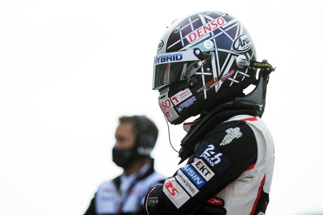 7号車TS050ハイブリッドをドライブする小林可夢偉。