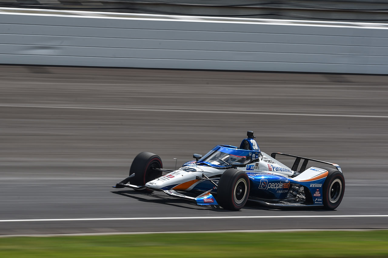 ファストナインシュートアウトに挑む佐藤琢磨（レイホール・レターマン・ラニガン・レーシング）